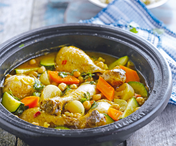 Tajine De Poulet Aux Abricots Et Aux Amandes - Brin D'herbe